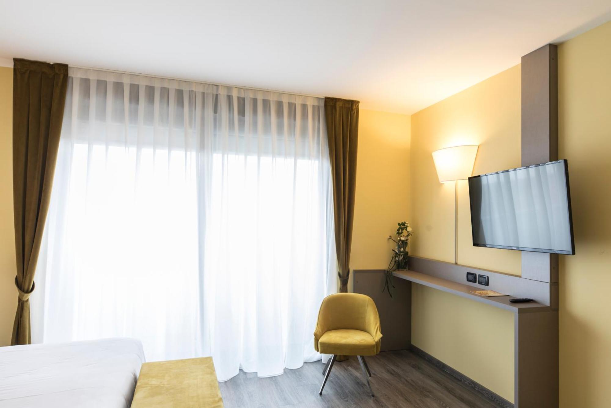 Hotel Donatello Imola Ngoại thất bức ảnh