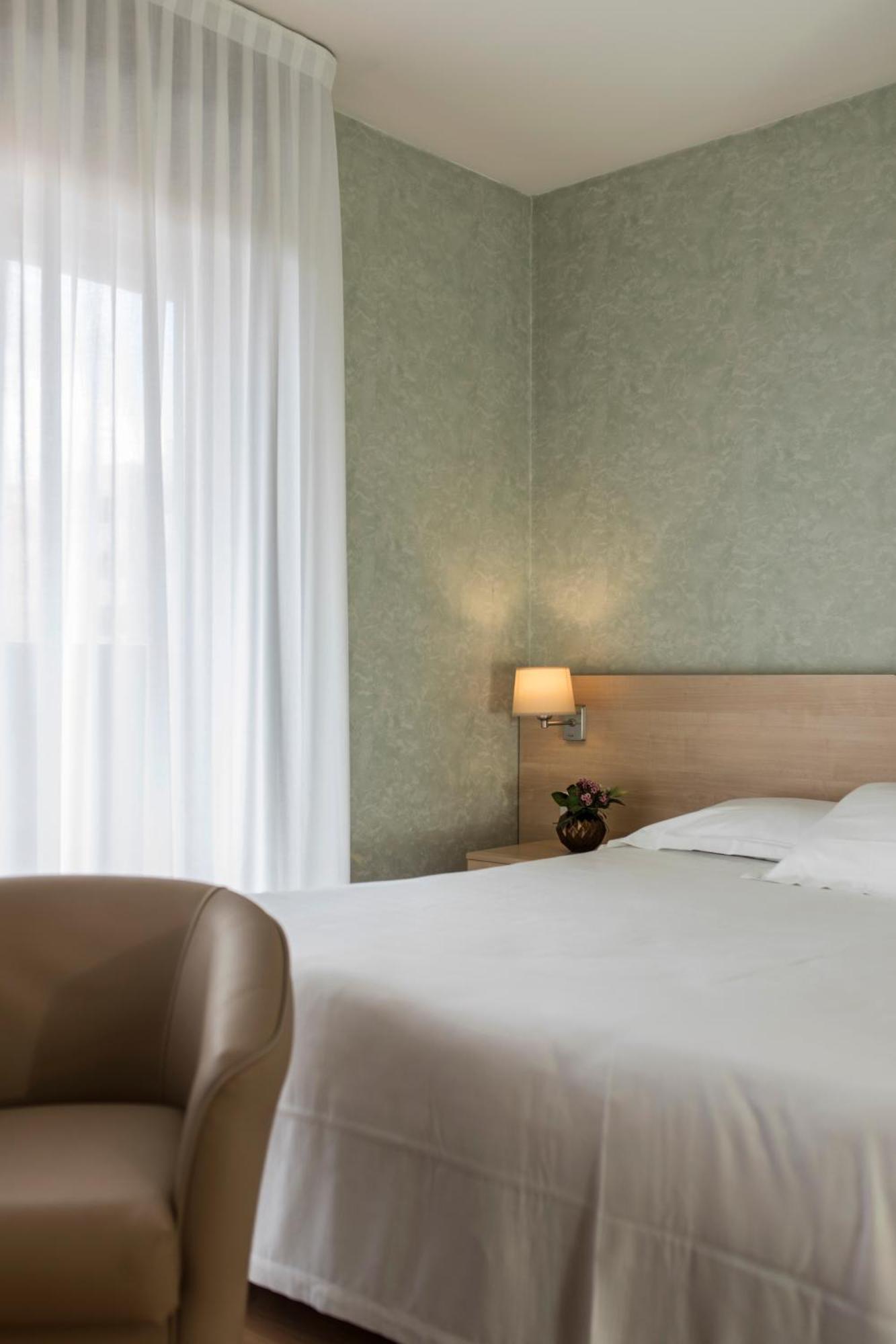 Hotel Donatello Imola Ngoại thất bức ảnh